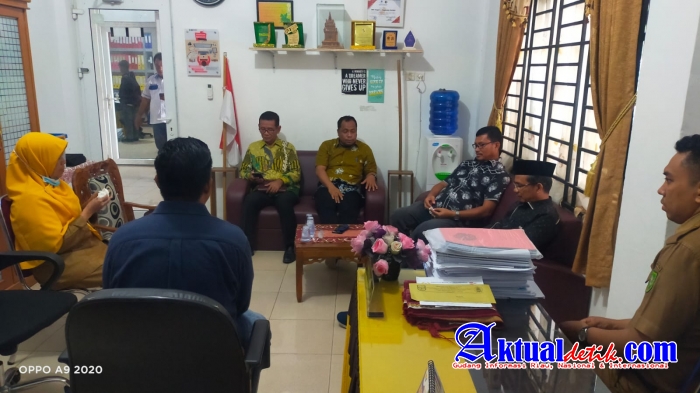 Ketua DPRD Kabupaten Pelalawan Beserta Rombongan dari Komisi I Kunjungi SMAN 1 Pangkalan Kerinci