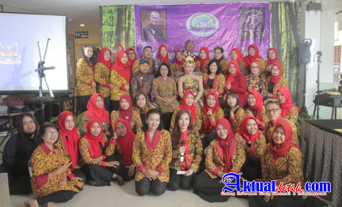 Paguyuban Perias Pengantin Tedjokusumo Semarang Gelar Semi Seminar Paes dan Dodot