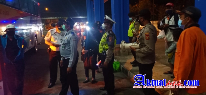 Cegah Arus Balik Jadi Klaster Baru Penyebaran Covid -19, Polres Badung Gelar Razia