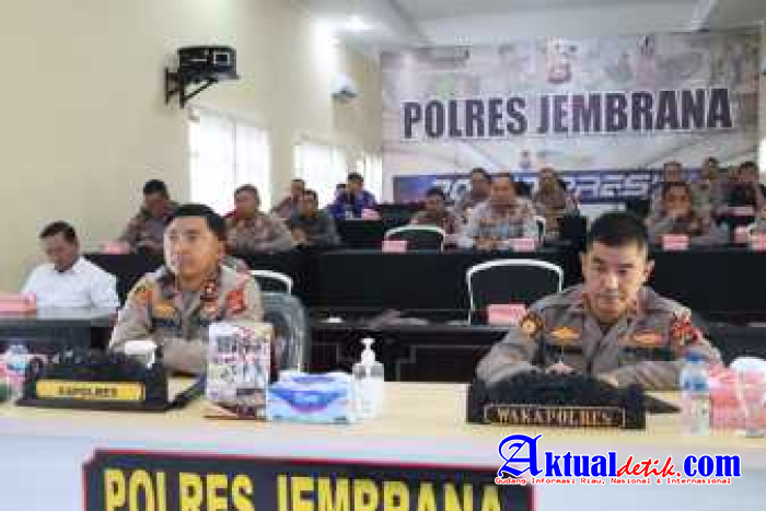 Kapolres Jembrana Hadiri Zoom Meeting Terkait Sosialisasi Program Quick Wins Presisi TW III T.A.2023