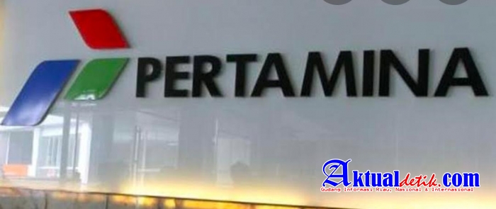 Truck BBM Pertamina Riau Dituding Abaikan Aturan, Parkir Dibahu Jalan Umum Dan Ada Pungli