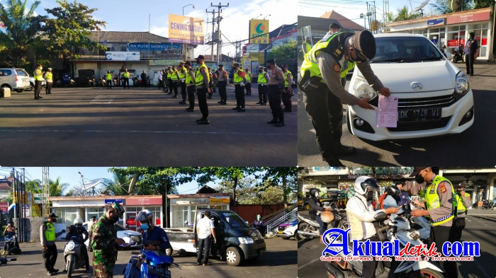 Petugas Gabungan TNI-Polri Lakukan Penyekatan dan Pemeriksaan, 25 Kendaraan diputar Balikan