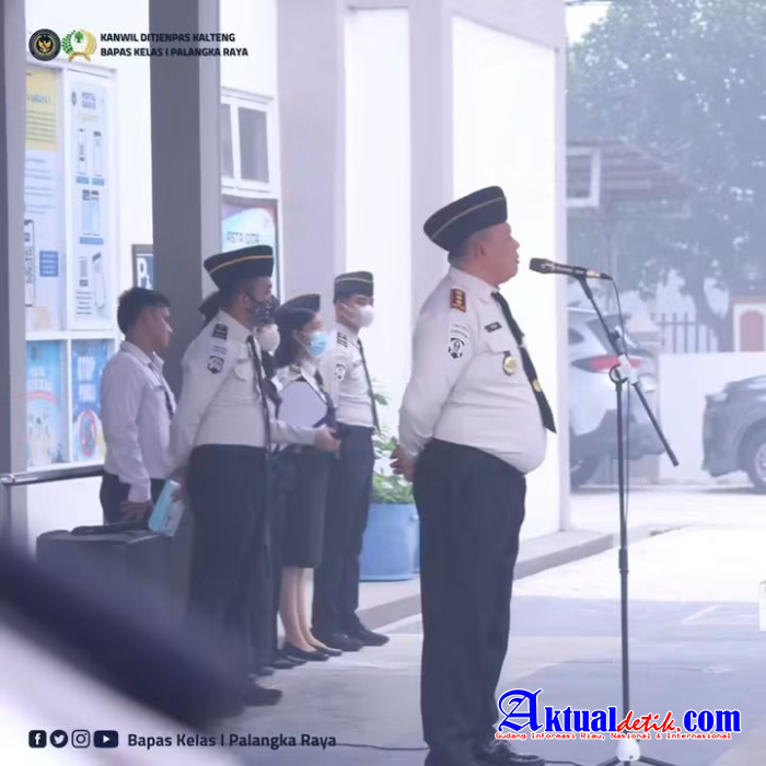 Bapas Palangka Raya Menyerahkan SK PPPK dan Penyematan tanda Kenaikan Pangkat