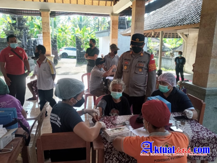 Sasar Lansia Serta Warga Tercecer, Polsek Payangan dan Puskesmas Payangan Gelar Vaksinasi Susulan