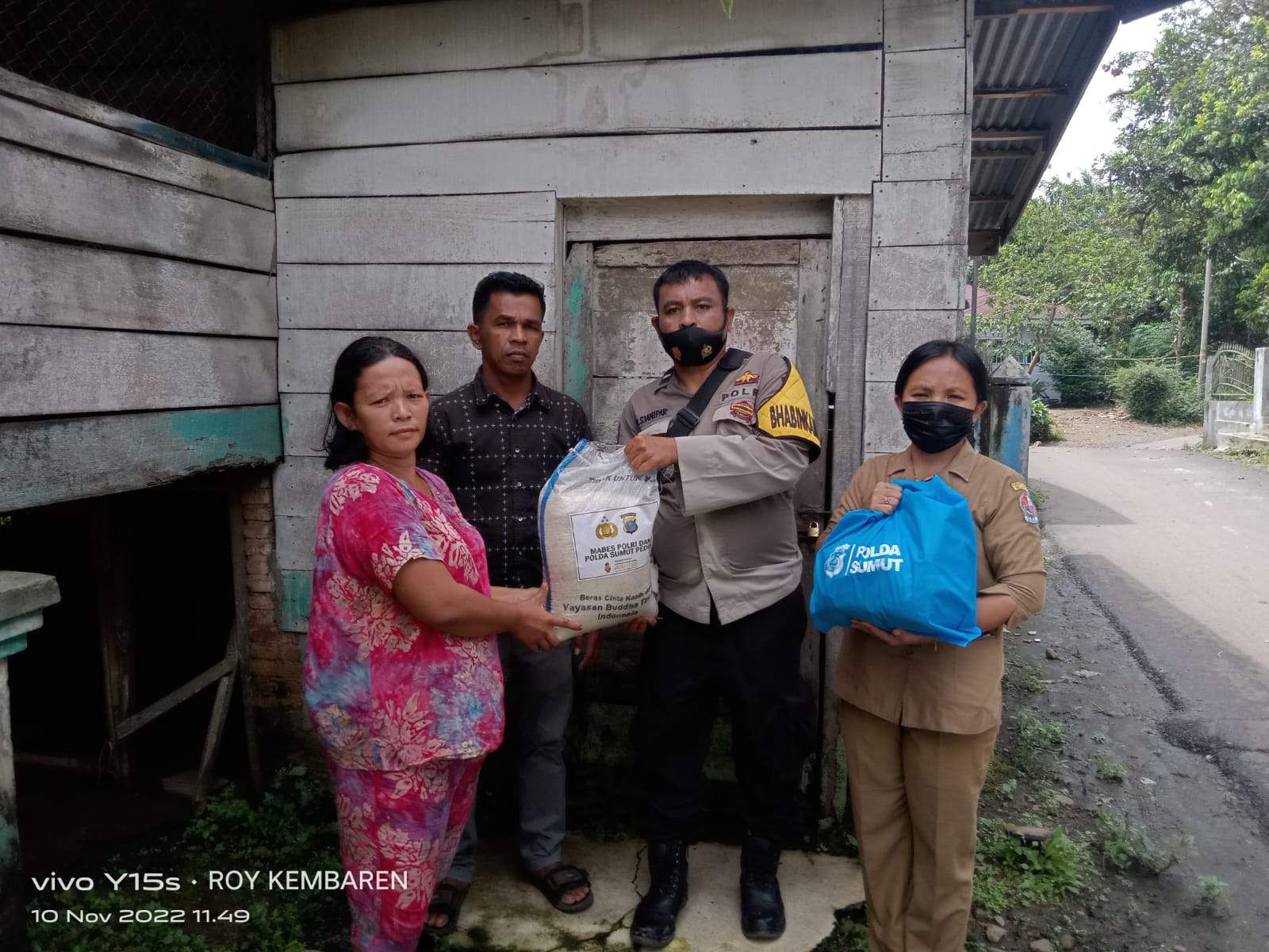 Jajaran Polresta Deli Serdang bagikan sembako di masing masing Kecamatan