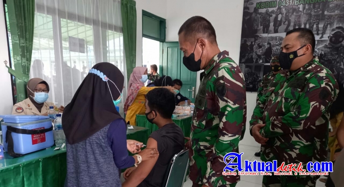 Danrem Bersama Forkopimda Babel Tinjau Serbuan Vaksinasi Kodim 0431/Babar