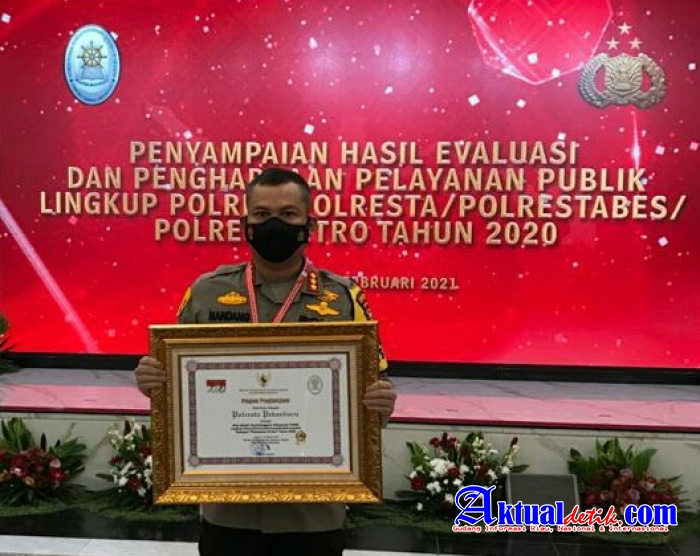 Polresta Pekanbaru Terima Penghargaan Dari Menpan-RB