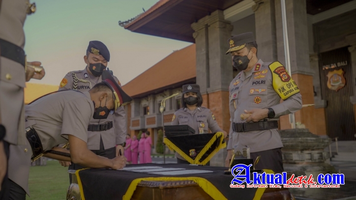 Kapolda Bali Pimpin Upacara Serah Terima Jabatan Kapolres Klungkung