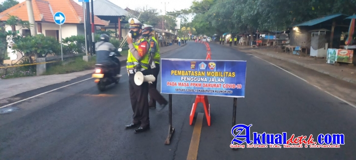 Ribuan Kendaraan Yang Masuk Klungkung Diperiksa di Pos Penyekatan PPKM Darurat Polres Klungkung