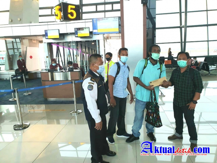 WNA Asal USA di Deportasi lmigrasi TPI Denpasar Setelah Jalani Pidana 8 Bulan