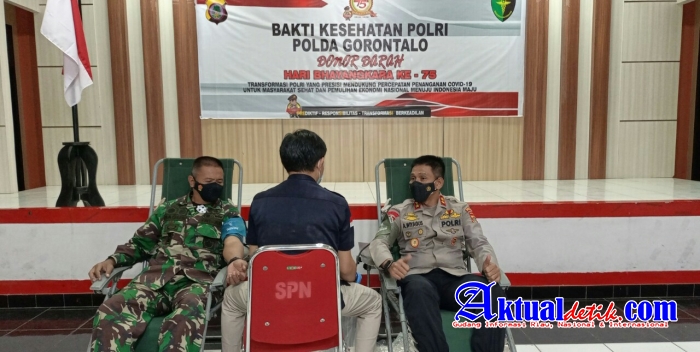 Sambut HUT Bhayangkara Ke 75, Polda Gorontalo Laksanakan Donor Darah