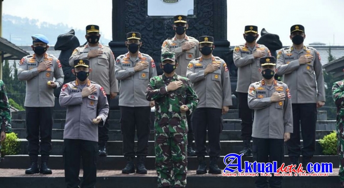 Kompak, Panglima dan Kapolri Kunjungi Lembaga Pendidikan TNI dan Polri