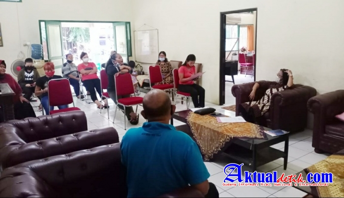 Kepala UPTD TBRS Sosialisasi PPKM Kepada 14 Pemilik Warung di Wilayahnya