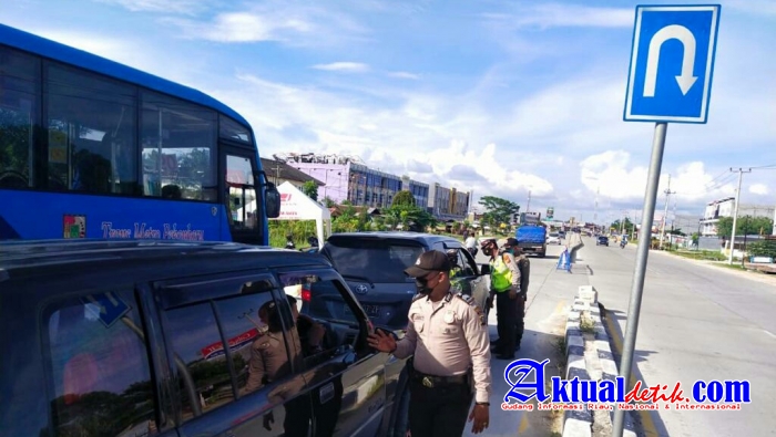 Kapolresta Pekanbaru Memperketat Penyekatan Akses Keluar Masuk Kota Pekanbaru