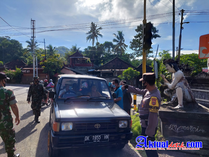 Tertib Dalam Prokes, TNI-Polri Bersinergi Laksanakan Giat Operasi Yustisi di Desa Antiga