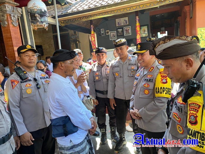 Kapolres Klungkung Pimpin Langsung Pengamanan Prosesi Upacara Ngaben Alm. Putu Satria Ananta Rustika