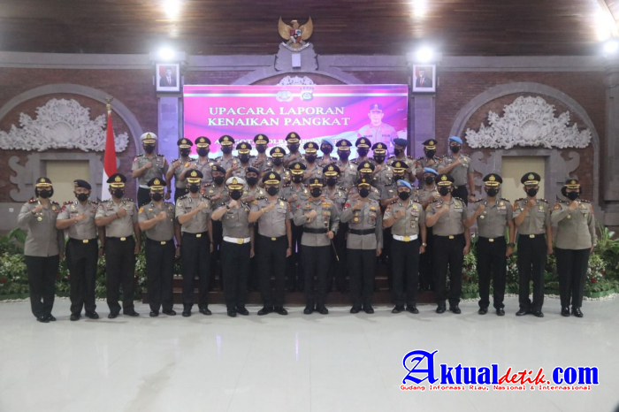 Kapolda Bali Pimpin Upacara Korps Raport Kenaikan Pangkat Periode 1 Januari 2022