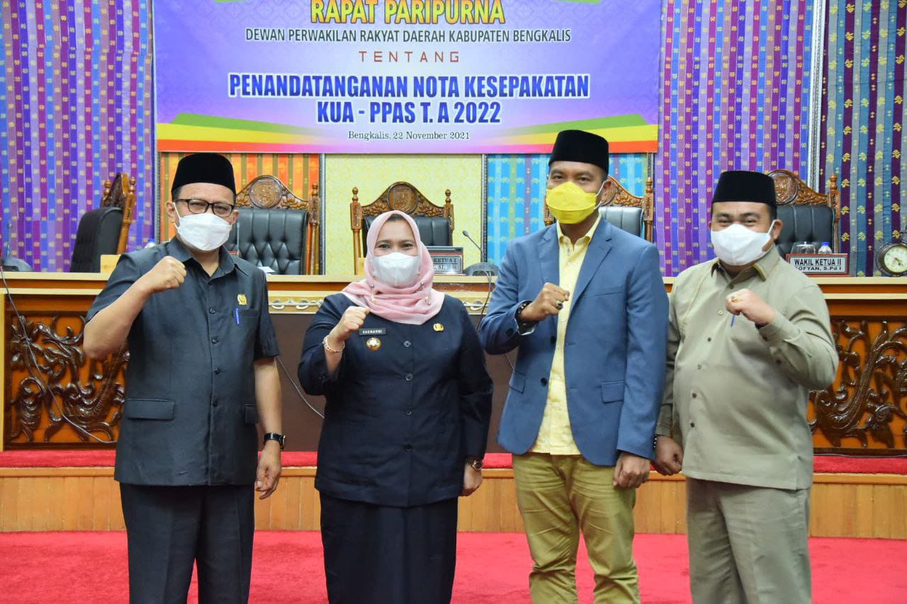 Bupati Bengkalis Kasmarni Tandatangani Nota KUA PPAS APBD Tahun 2022
