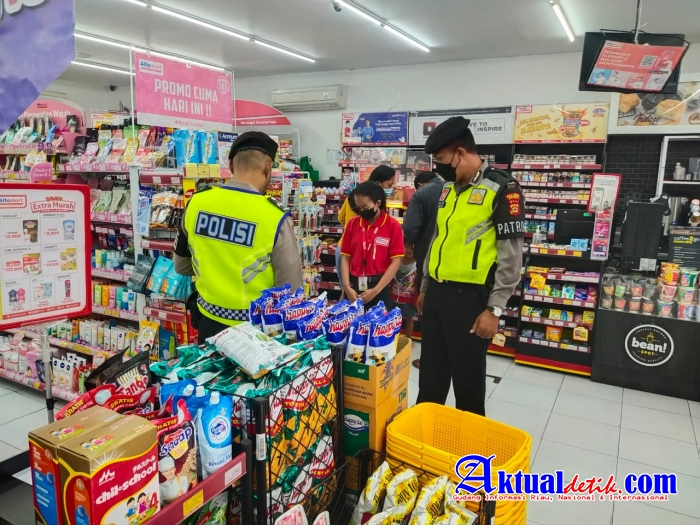 Berikan Rasa Aman Pada Masyarakat, Sat Samapta Polres Bangli Tingkatkan Patroli di Pertokoan Modern