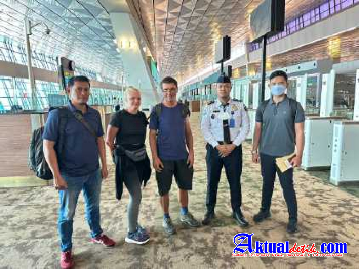 Imigrasi Denpasar Deportasi 2 Warga Polandia Pengganggu Ketertiban Umum Saat Hari Raya Nyepi