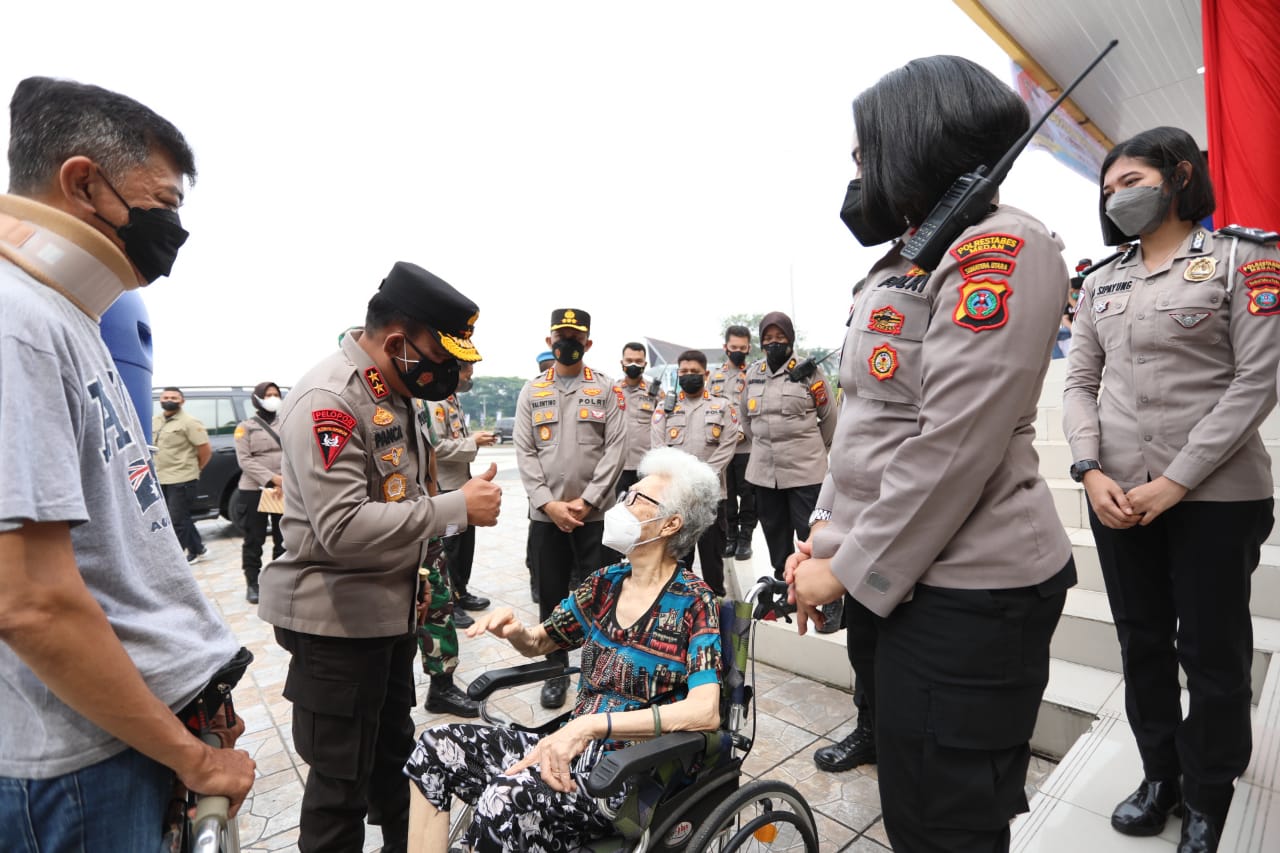 Dorong Booster, Kapolda Sumut Minta Vaksinasi Lansia Dimaksimalkan