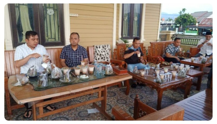 Kasat Lantas Polres Madina Hadiri Buka Puasa Di Kediaman Kanit Regident Satlantas Polres Madina