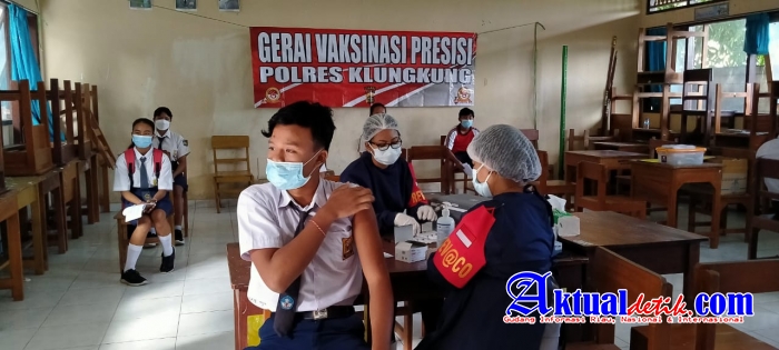 Tuntaskan Vaksinasi Covid-19 anak usia 12-17 tahun di SMA N 1 Banjarangkan