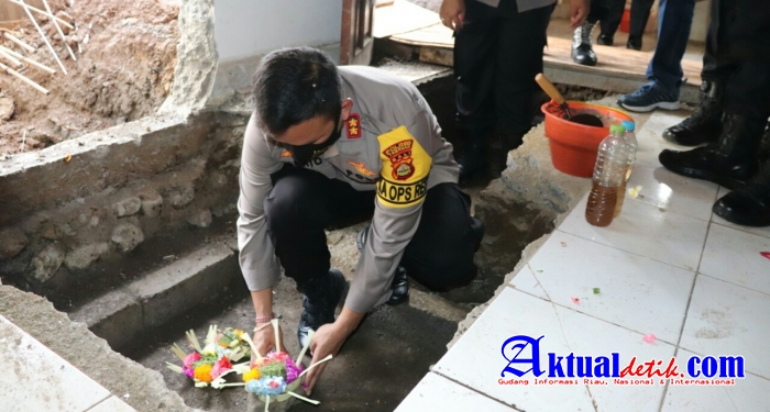 Kapolres Tabanan Melakukan Peletakan Batu Pertama Pembangunan Rutan Polres Tabanan