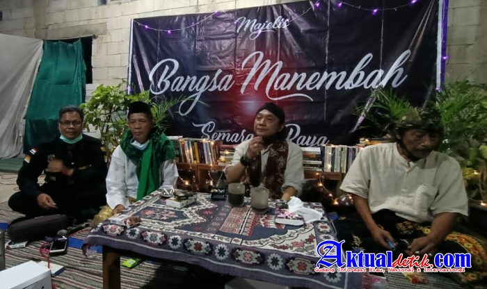 Pondok Pesantren Asabila Kedatangan Guru Besar Manembah Mbah Iwan