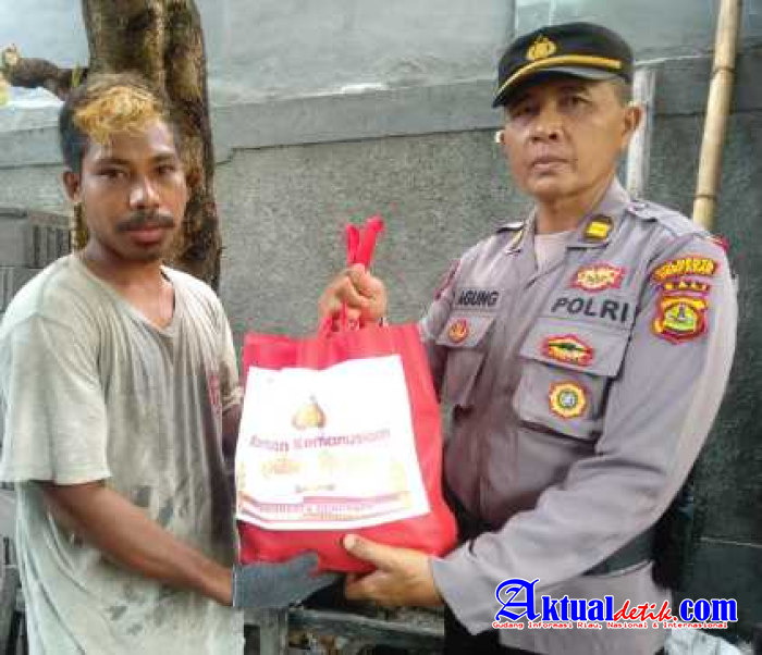 Polsek Densel Salurkan Bantuan Kemanusiaan Untuk Negri Kepada Warga Desa Sanur Kaja