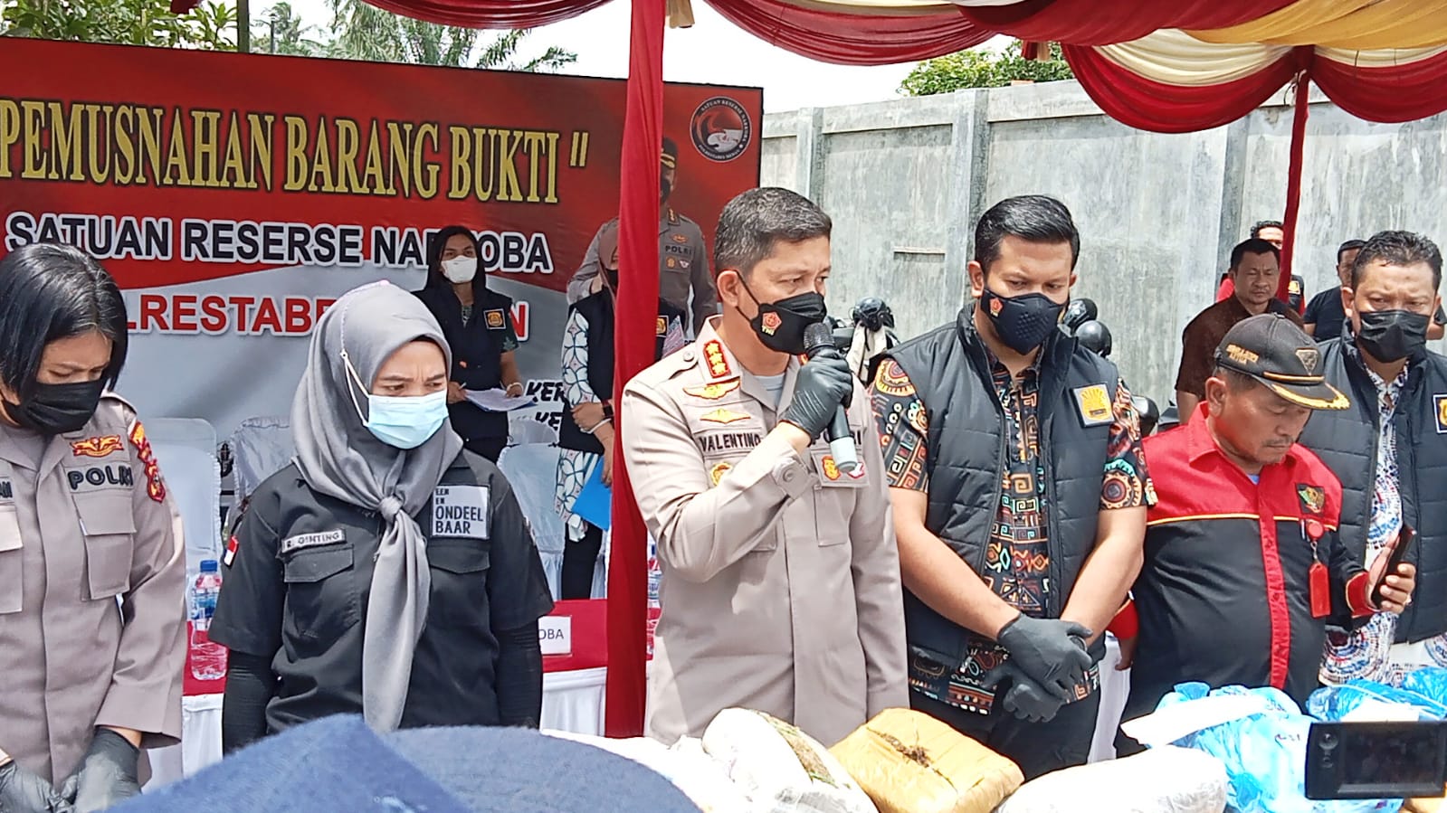 Kapolrestabes Medan Pimpin Pemusnahan Barang Bukti Jenis Ganja Berat 84 Kg Ganja Di Medan Estate