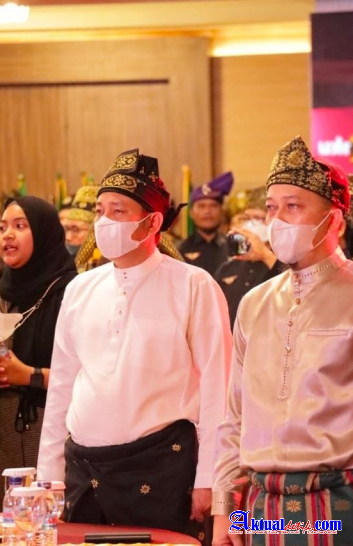 Ketua DPRD dan Wakil Ketua II Hadiri Milad LLMB