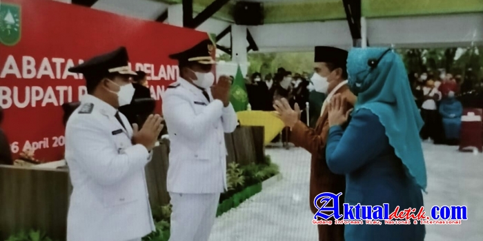 H.Zukri Misran - Nasarudin Resmi dilantik jadi Bupati dan Wabup Pelalawan 2021-2024
