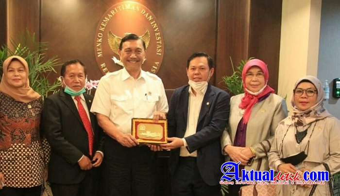 Percepat Pembangunan di Riau Anggota DPD RI Dr.Misharti Lakukan Pertemuan Dengan Pak Menko