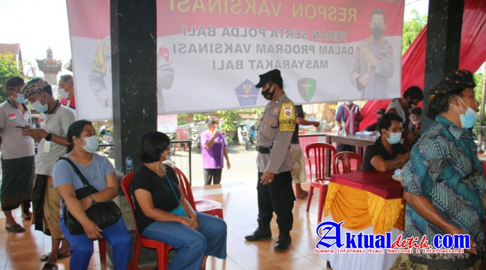 Polres Gianyar Kebut Vaksinasi Pertahankan Zona Hijau ke Seluruh Wilayah Berbasis Banjar