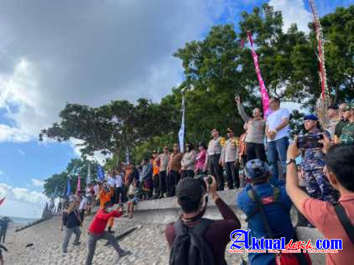 Kapolda Bali Hadiri Lomba Perahu Tradisional Kapolda Bali Cup