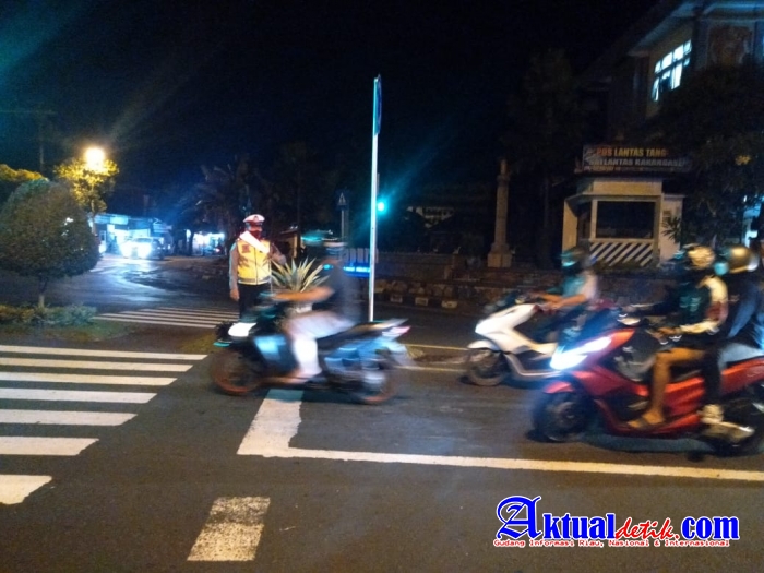 Satuan Lalu-Lintas 11.3 Turjawali Polres Karangasem, Laksanakan Patroli Rutin Pada Malam Hari
