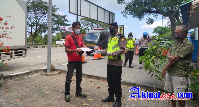 Personel Ops Aman Nusa Agung II Polres Gianyar, Pastikan Penerapan PPKM Darurat Berjalan