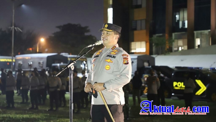 2.302 Personel Jajaran Polda Riau Diterjunkan Dalam Patroli Skala Besar, Bagikan 2.655 Paket Sembako