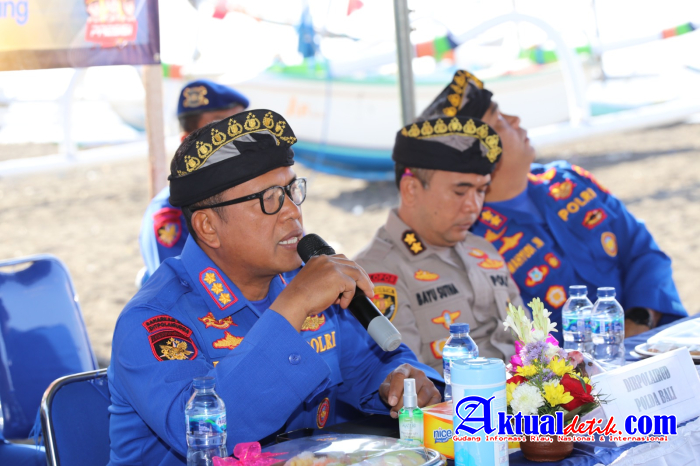 Jalankan Program Kapolri, Dit Polairud Polda Bali Adakan Minggu Kasih di Pantai Pesinggahan
