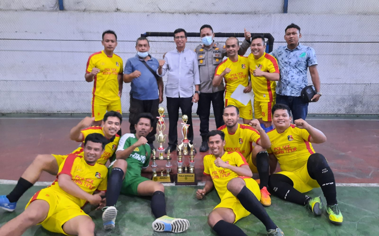 Meriahkan HUT Kota Medan, Polsek Medan Timur Juara Turnamen Futsal