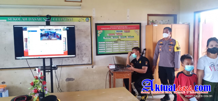 Wakapolres Kompol Ketut Dana Cek Kesiapan Pelayanan Vaksinasi Serentak Indonesia di SD 2 Gulingan