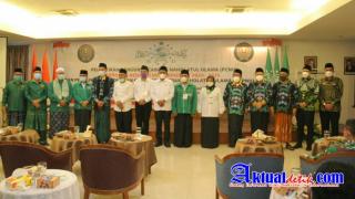 Hadiri Pelantikan Pengurus PCNU Sergai, Bupati Darma Wijaya : Muliakan Para Ulama