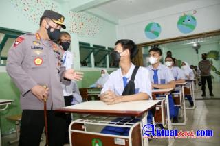 Tinjau Serbuan Vaksin di Kalbar, Kapolri Tekankan Penguatan Prokes dan Percepatan Vaksinasi