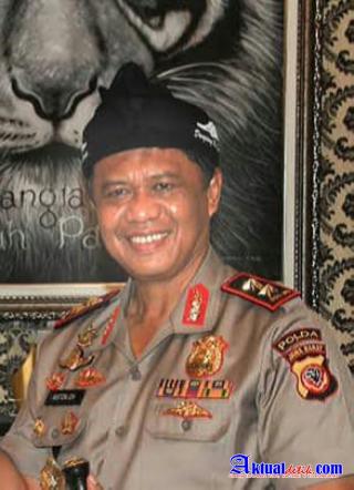 Irjen Pol Purn Dr Antonï»¿ Charlyan Berhasil Ajak Puluhan Ribu Warga Vaksinasi