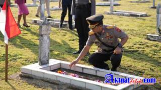 Peringati Hari Bhayangkara Ke-77, Kapolda Bali Tabur Bunga di TMP Pancaka Tirta