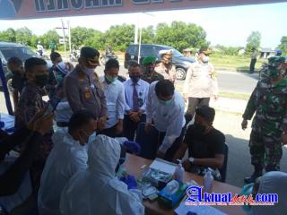 Polres Lhokseumawe Menerapkan  Rapid Tes Ditempat Bagi Pelanggar Prokes Saat Ops Yustisi