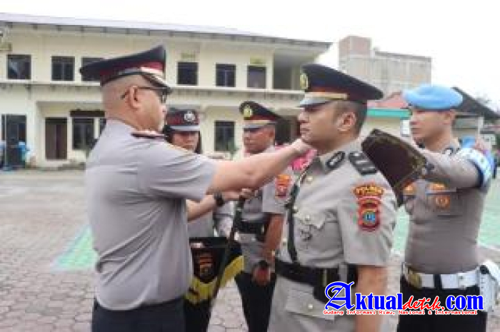 Kapolres Karo Pimpin Sertijab Kasat Lantas, AKP Andita Sitepu Promosi Jadi Kapolsek Tigalingga