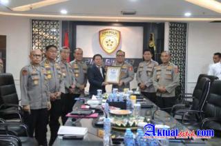 As SDM Polri Irjen Dedi Prasetyo Terima Presisi Award Berkat Keterbukaan Rekrutmen Polri