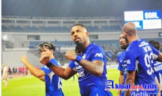 Gali Freitas Tampil Spektakuler PSIS Tekuk Bali United 2 - 1  